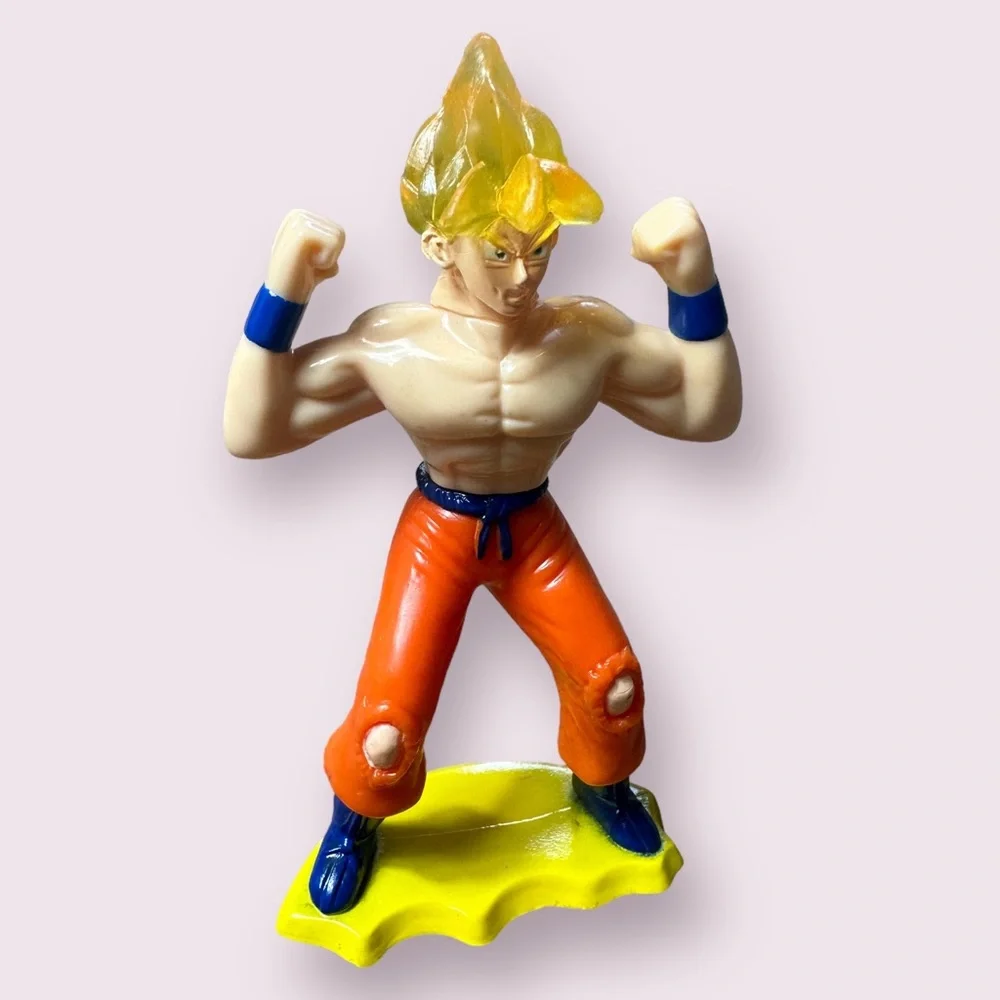Vintage 2002 Burger King Dragon Ball Z Goku Small Toy Action Figure Cake Topper